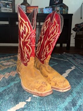 Justin Boots Red and Tan Western Heeled Cowboy Boots